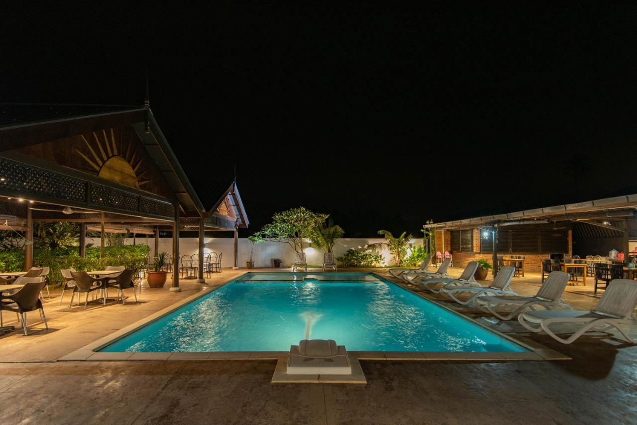 Riverra Inn Langkawi Kuah Esterno foto
