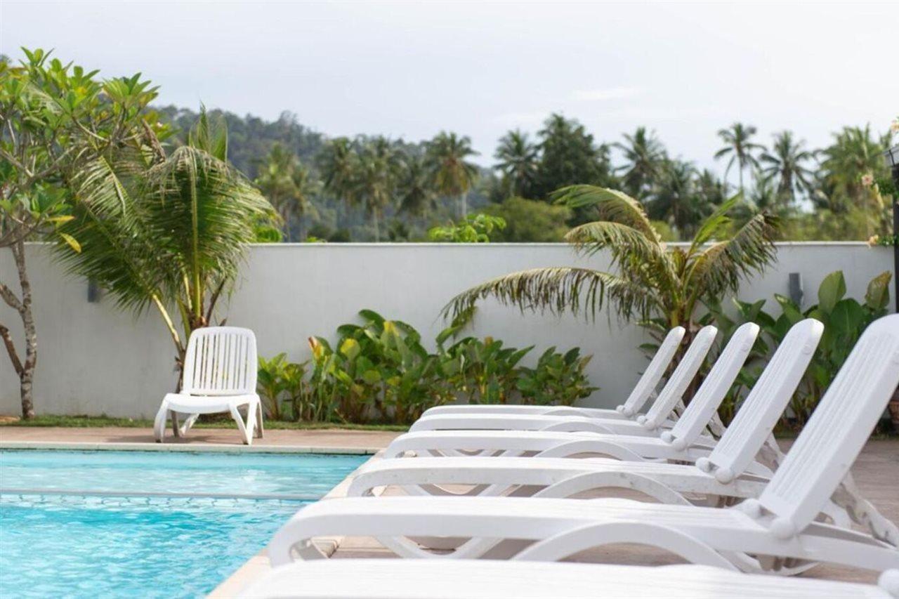 Riverra Inn Langkawi Kuah Esterno foto