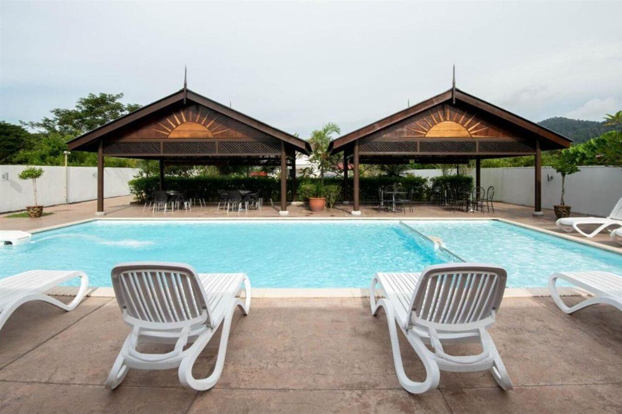 Riverra Inn Langkawi Kuah Esterno foto