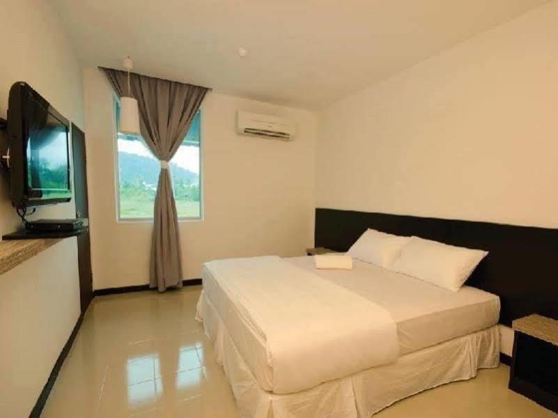 Riverra Inn Langkawi Kuah Esterno foto